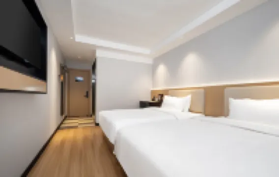 Xiaoluchenke Premium (Guangzhou Fangcun Guanggang New City, Hedong Metro Station) Hotel berhampiran Guanggang Workers' Stadium