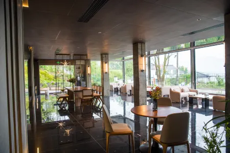 Huangshan Landscape Resort Hotel (Taiping Lake Scenic Area Branch) Отели рядом с достопримечательностью «Dongtianwan Scenic Spot»