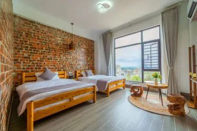 旺海灣海景飯店（萬尾金灘店） 京族文化展示牆附近的飯店