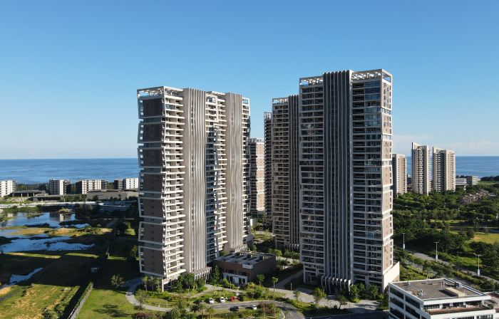 Jifeng Seaview Light Residence (Shili Silver Beach, Hailing Island, Yangjiang)