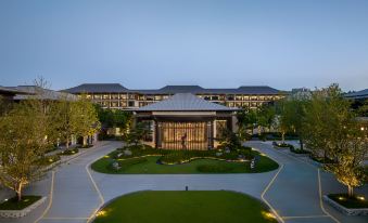 Renaissance Hangzhou Lin’an Hotel Over view