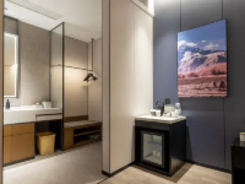 Guangzhou Beijing Road Pedestrian Street Dongshankou Metro Station Atour Hotel Hotels near Dongshankou
