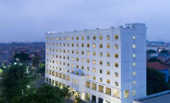 KHAS Surabaya Hotel - Hizvo
