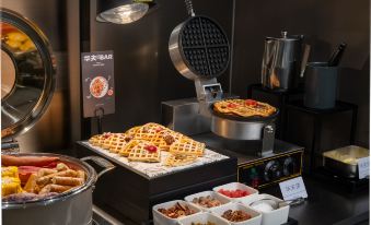 Nanchang Wanshou Palace Bayi Hall Subway Station Atour Light