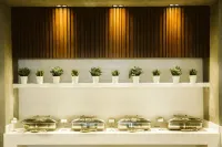 Pyramisa Suites Hotel Cairo - Breakfast