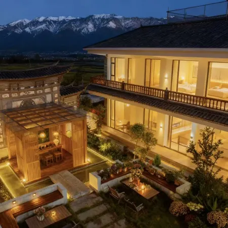Dali Rural Retreat:A Tranquil Garden Courtyard in Caicun Scenic Area by Erhai Lake