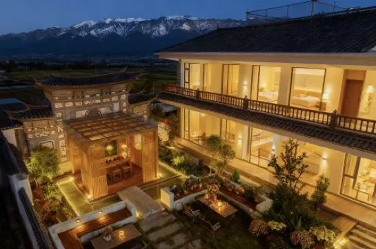 Dali Rural Retreat:A Tranquil Garden Courtyard in Caicun Scenic Area by Erhai Lake