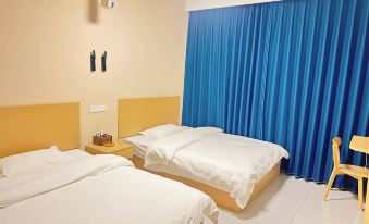 Xiping Tuyue Cinema Hotel