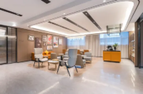 Home Inn Paibo Cloud Hotel (Weifang People's Hospital Yinquan Square Branch)