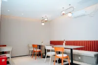 Shankee Hotel (Guyuan Pengyang New Era Plaza) Hotels in Pengyang