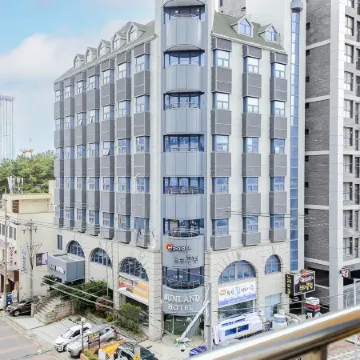 Sunland Hotel Отели рядом с достопримечательностью «Музей компьютеров Nexon»