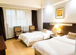 Karamay Baonai Business Hotel