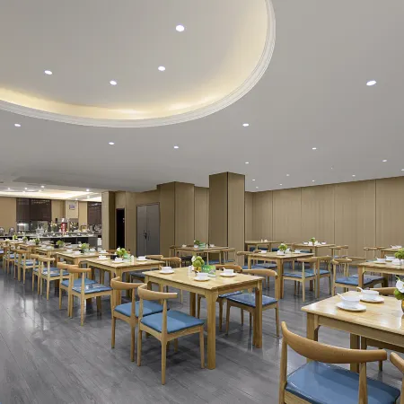 Jintan Hotel (Tongren High Speed Rail Station Store)