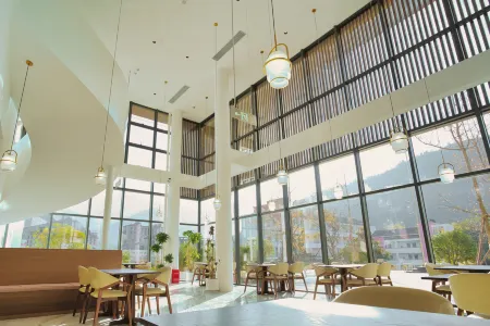 Minshan Nature Education Base Camp