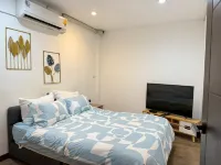 Terlyn Hostel & Cafe