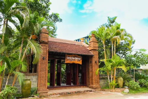 LƯƠNG SƠN Retreat