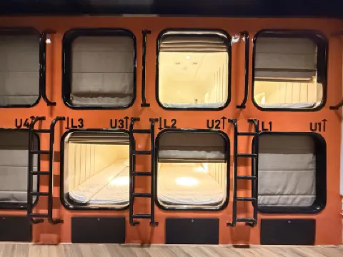 Factor Inn - Old Quarter Centre Hotel berhampiran 36 Pho Phuong