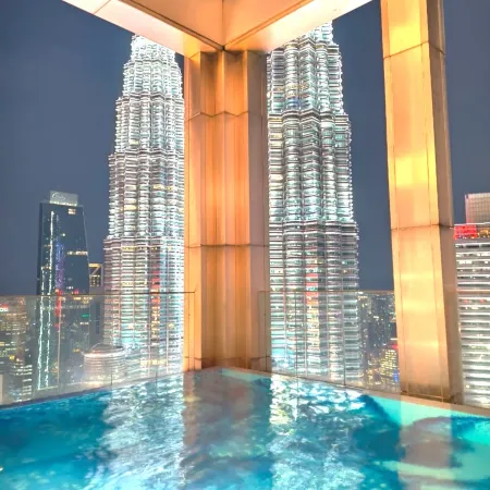 Queen Suites Tropicana The Residence by KLCC Отели рядом с достопримечательностью «Торговый центр Suria KLCC»