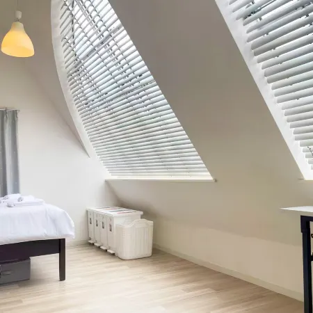 4 min train to Shinjuku ｜ 8 min walk to station ｜Up to 6 guests｜Newly renovated｜loft