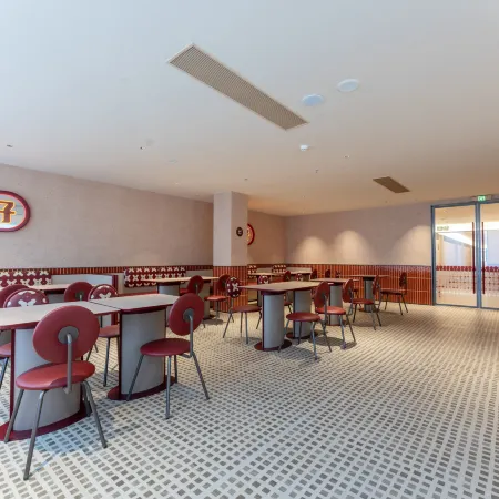 Jiangshan Railway Station Hotel