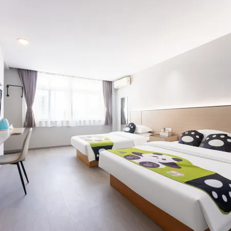 Yiju Hotel (Wanda Plaza Branch of Xiangshan Passenger Transport Center)