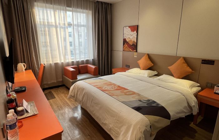 Shell Hotel (East Zhenxing Road)