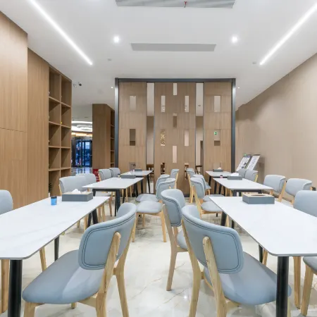 Homeinn Fairyland Hotel (Longgang)