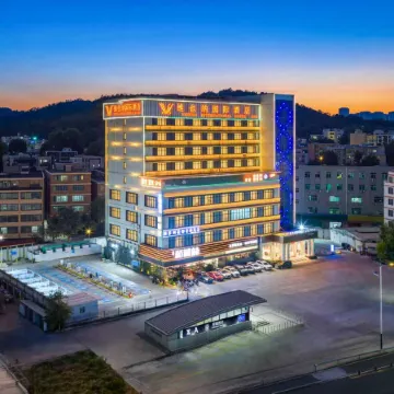 Vienna Hotel (Shenzhen Longgang Longdong) Отели рядом с достопримечательностью «Biadi Share Co. ООО.»