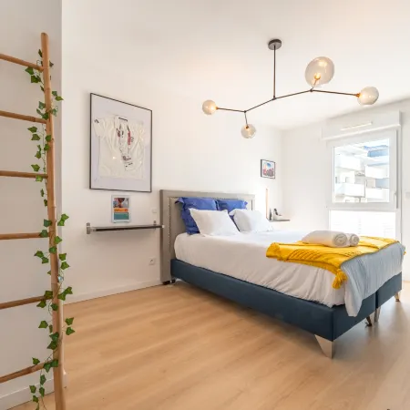 Rouen Seine View Apartment – Close to Center with Parking Included