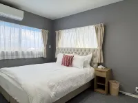 Akikawa Miyoshi 5 Hotels in Koshi