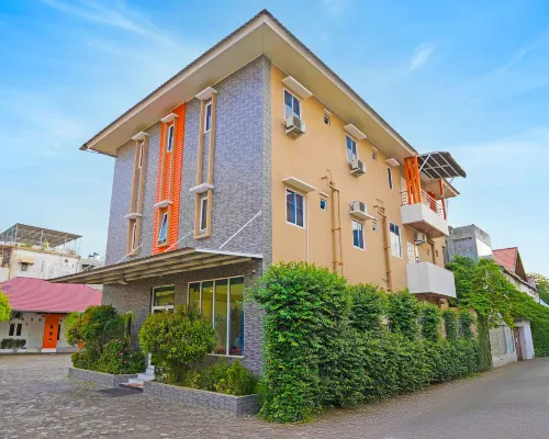 Hotel O near Tugu Simpang Lima Aceh formerly Nasya Homestay Hotels in Banda Aceh