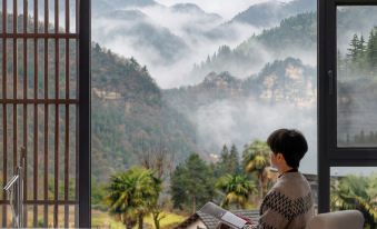 Cloud Bamboo Retreat | Avatar Mountains ,3-min walk to the  Zhangjiajie Forest Park