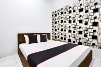 Hotel O Oteng Stay - parking