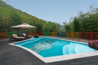 Mid-Hi Banshan Courtyard House | Senjing Mountain Oxygen Swimming Pool · Cloud Vacation Apartment - Pools
