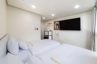 HOTEL BLISS Myeongdong Hotels near Hoehyeon Station