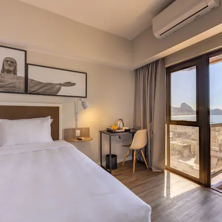 B&B Hotel Rio Copacabana Posto 5 Отели рядом с достопримечательностью «Пляж Арпоадор»