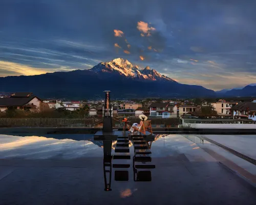 Amanjing • Rizhao Jinshan • Snow Peak | Yunjing Panoramic Manor (Baisha Old Town) Hotels in Yulong