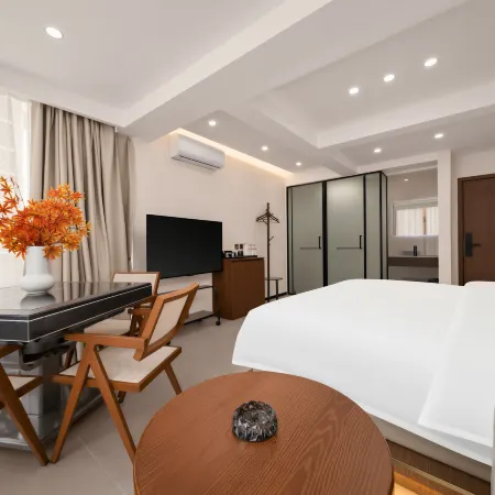 Evening Breeze Courtyard Guesthouse (Colorful Vientiane Tourism City Anshun West Station Branch)