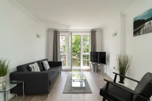 Riverside House - balcony