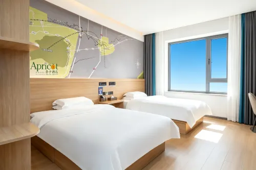 Xingzi Hotel (Maralbexi County Tuanjie West Road)