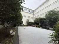 Four Seasons Scenic Hotel (Wuyuan High-Speed Railway Station Cultural Square)