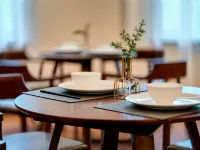 Mohe Arctic Village Songjian Yueju Luxury Wilderness Hotel - バー