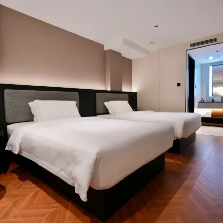 Rujia Ruibai Cloud Hotel (Linjiang Jiangxin Island Branch) Hotels in Linjiang