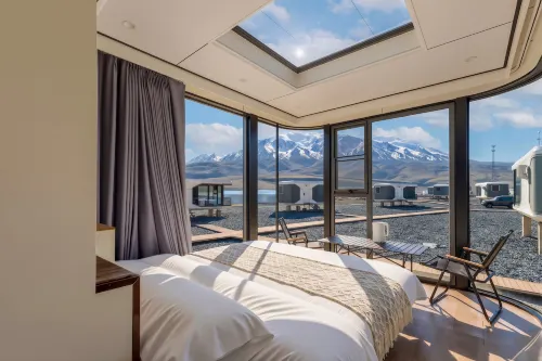 Yijing Baisha Camping Hotel (Baisha Lake) - parking