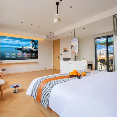 Xiyue Hotel (Qujing Bund Wanda) Hotels near Cuishan Film & Television  City