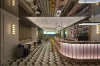 Bayinbulak ERBIN · Eerbin Hotel (Duku Highway) - parking