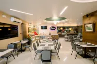 傾城及套房飯店 - 停車場