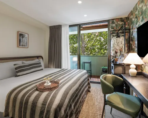 202 Elizabeth Hotels near Ultimo