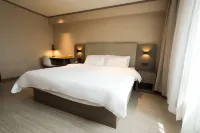 Shenyang Fuxiangrui Hotel (Shenyangbei Railway Station) - พร้อมอาหารเช้า