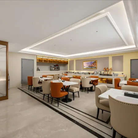 Vienna Hotel (Bijie Jinsha Taishan Road Langyue Square）
